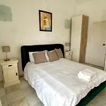 Fabulous Duplex With Sea And Pool Views 2 Min Walk From 3 Bedrooms *