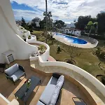 Fabulous Duplex With Sea And Pool Views 2 Min Walk From 3 Bedrooms